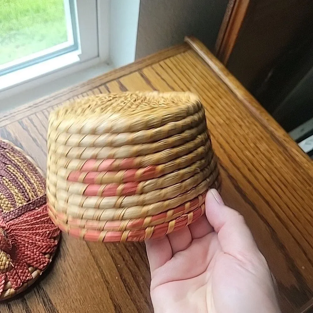 Vintage Rooster Chicken Turkey Bird Woven Wicker Basket with lid on a nest 8x6x4
